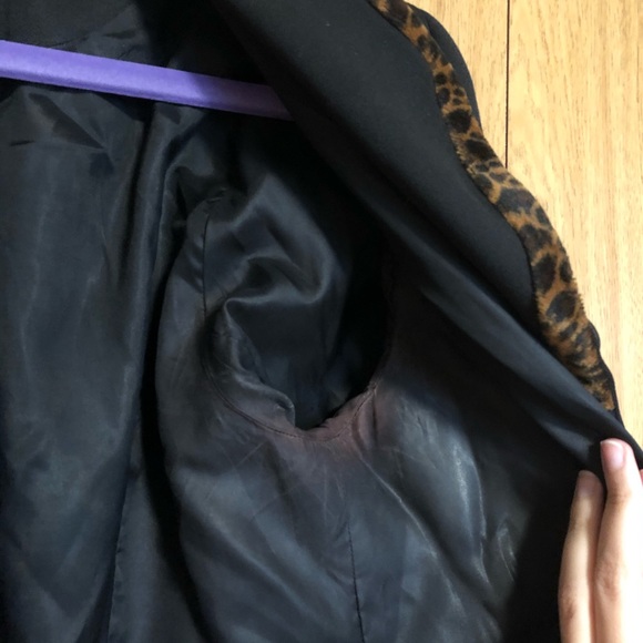 Vintage Blazer with Cheetah Trim - Picture 5 of 6